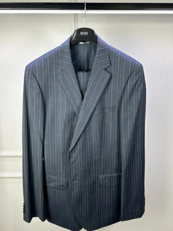 Классический костюм  HUGO BOSS артикул Z002714635