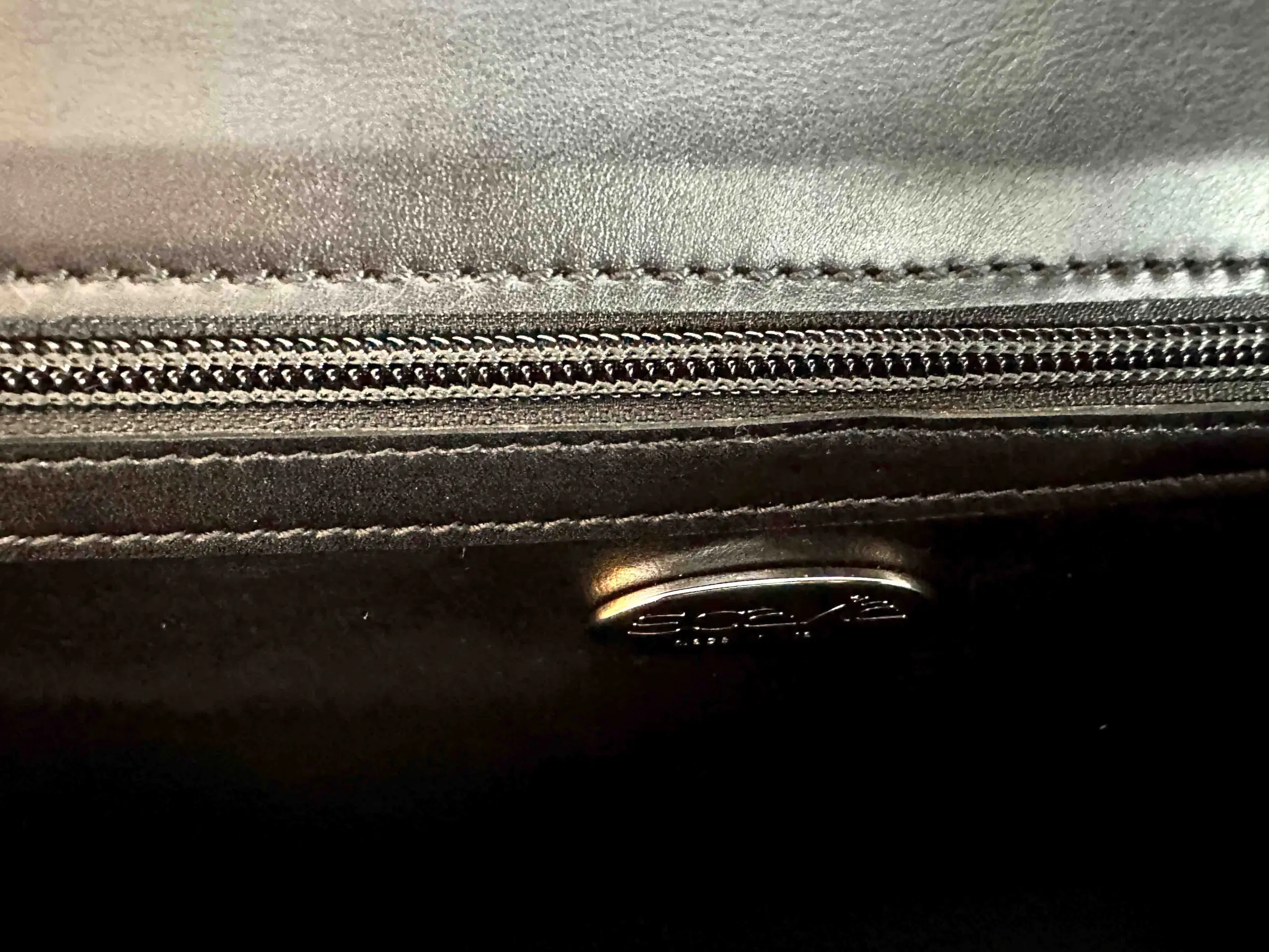 Портфель из кожи аллигатора SCAVIA артикул 1063C