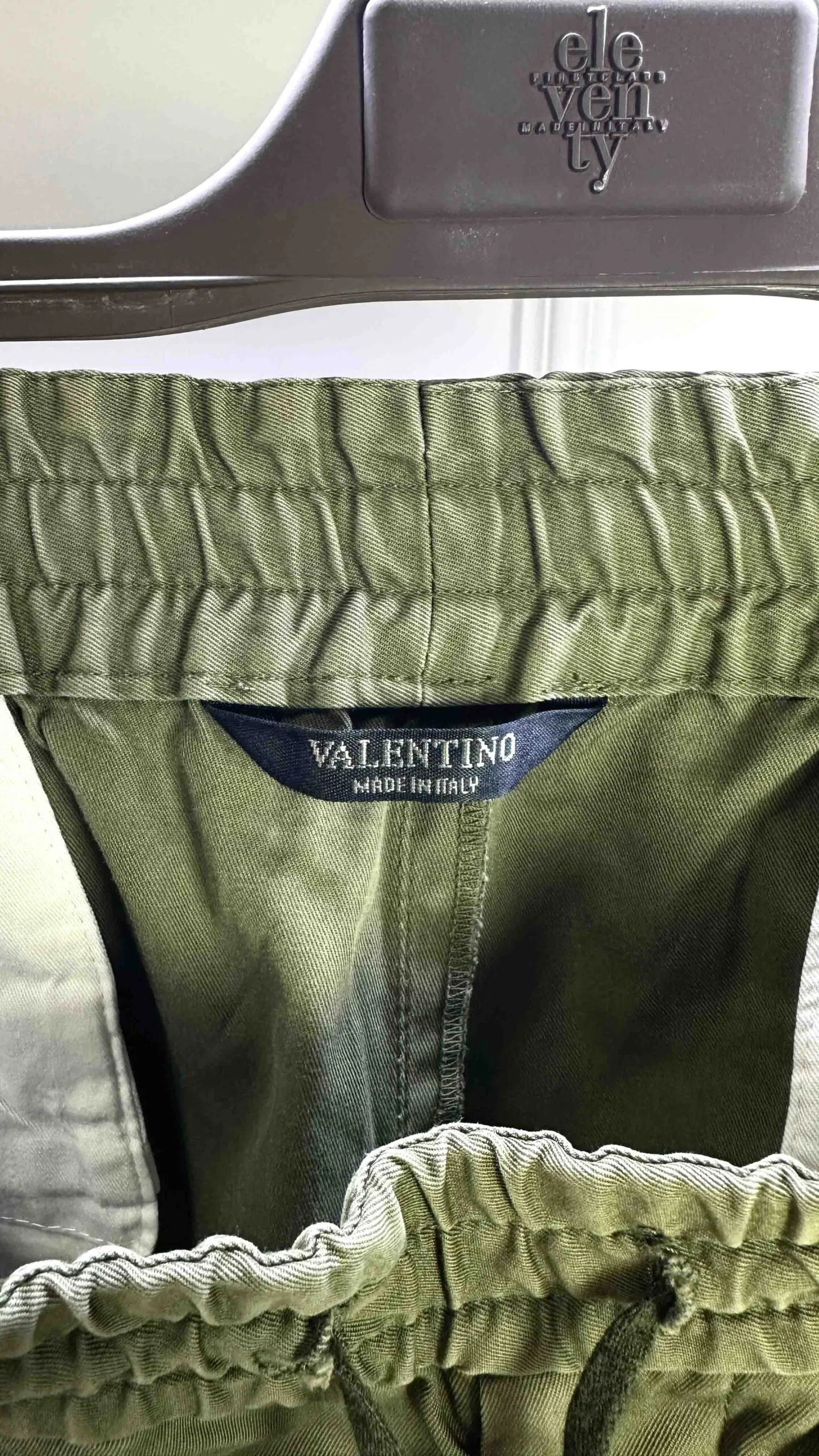 Хлопковые брюки VALENTINO артикул IVOREG3526C