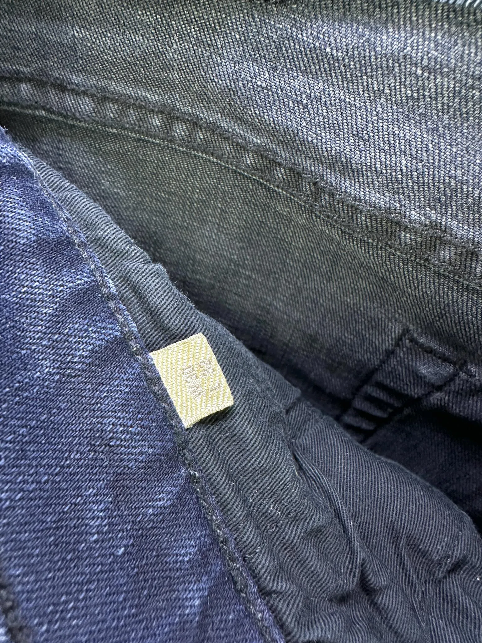 Зауженные джинсы BURBERRY артикул CNZHUFEIZHU