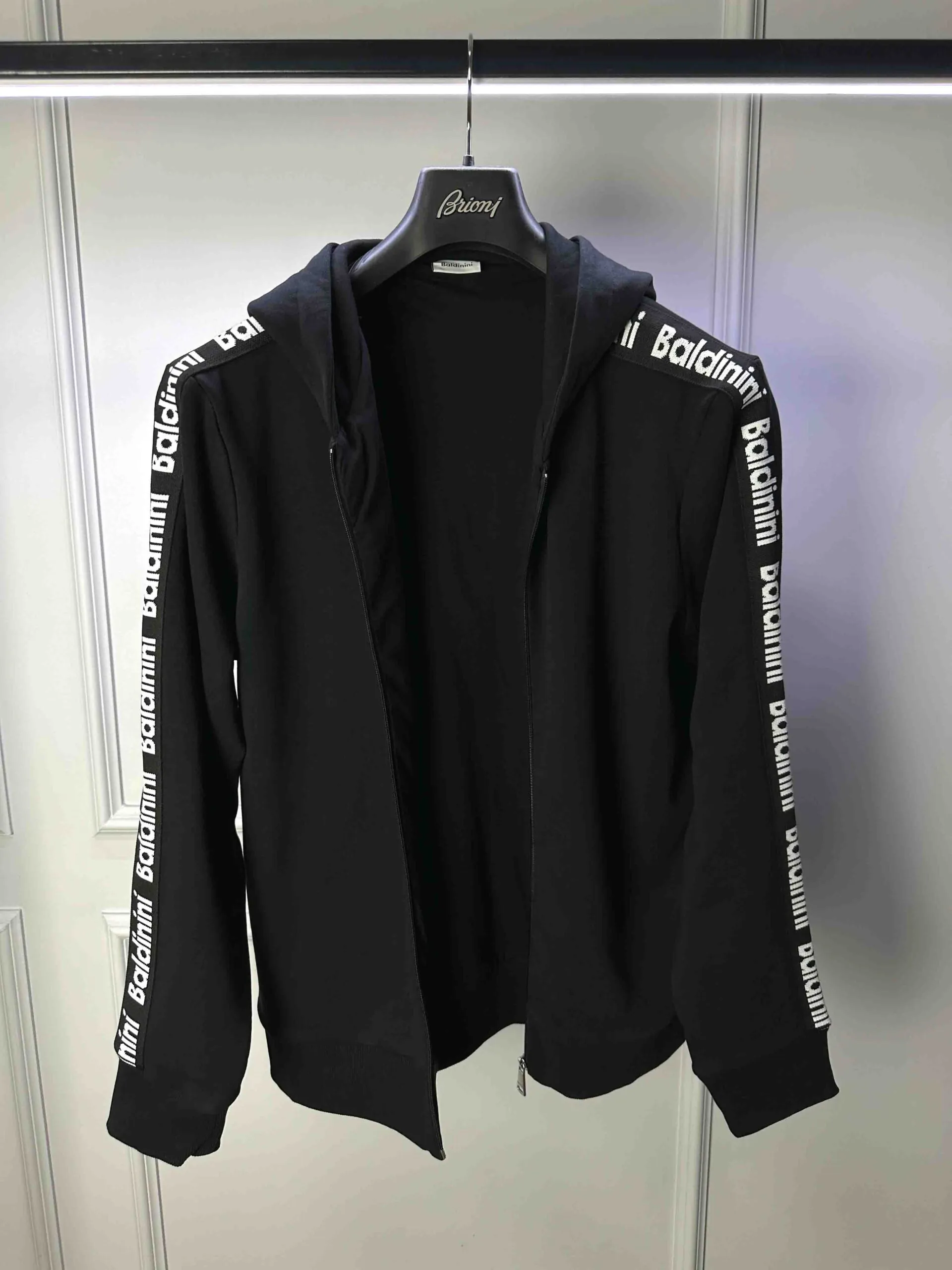 Хлопковая толстовка Baldinini артикул A1B01PEU0010T0001A