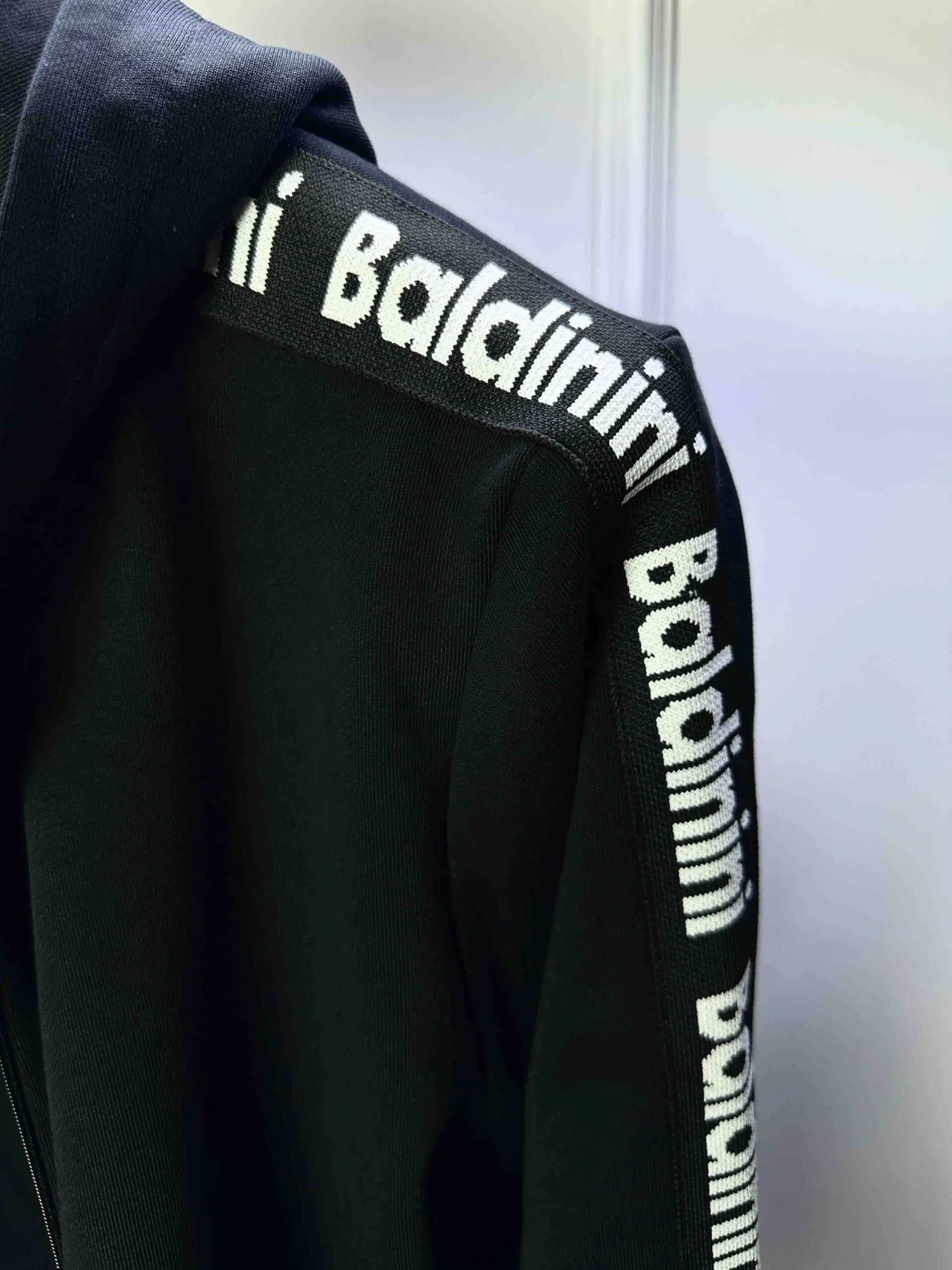 Хлопковая толстовка Baldinini артикул A1B01PEU0010T0001A