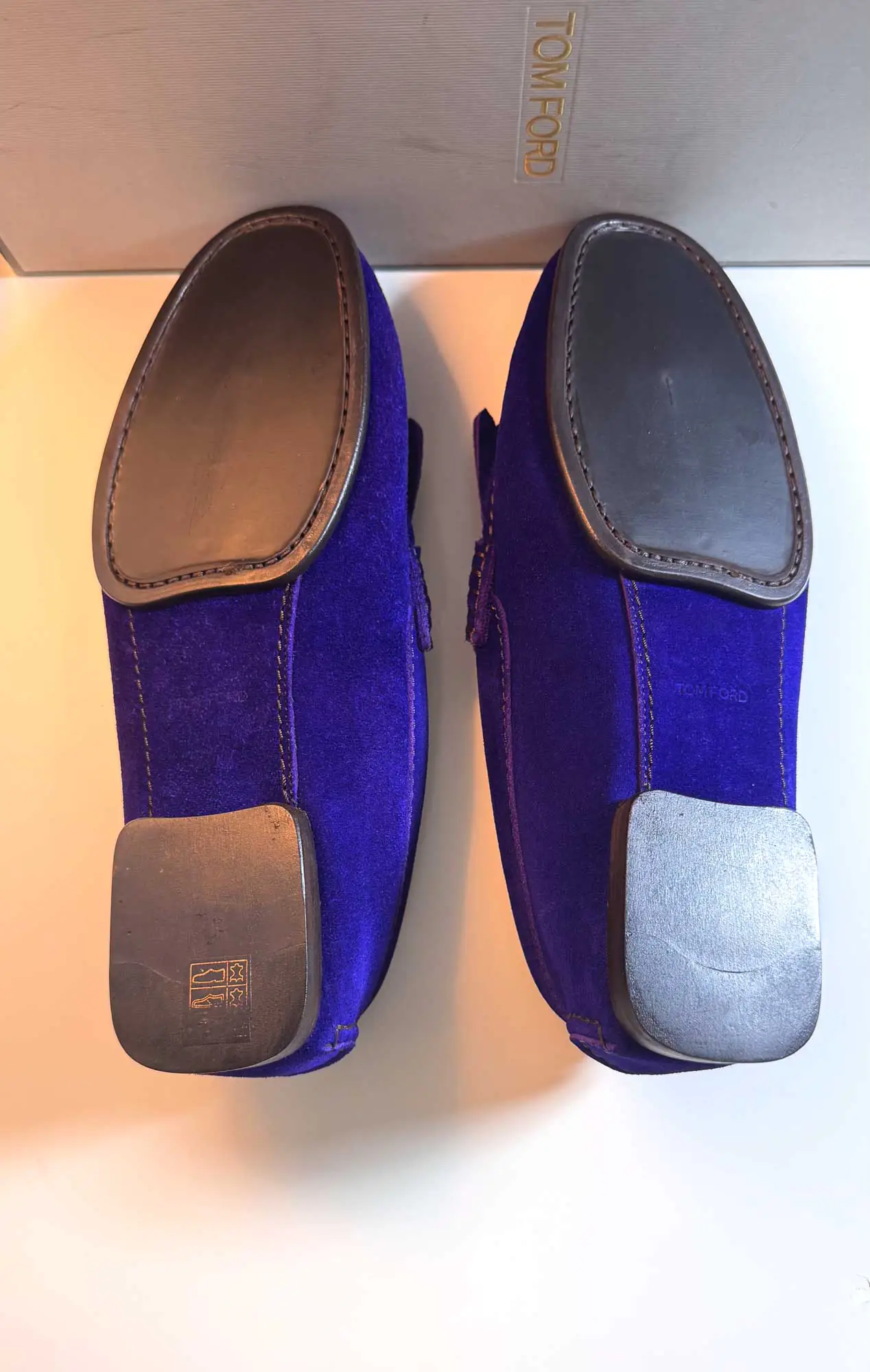 Замшевые лоферы TOM FORD артикул J0745T